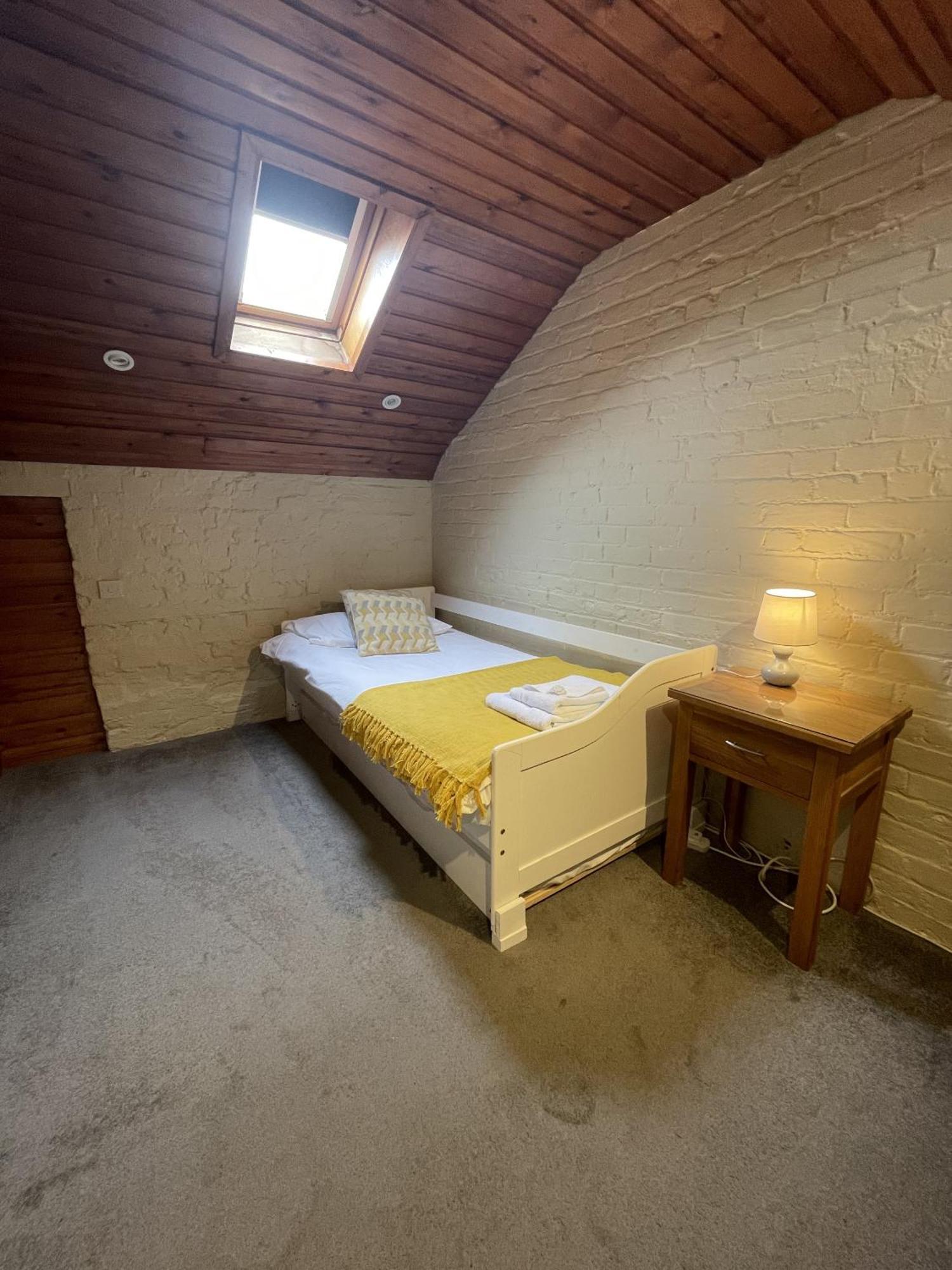 The Windsor Trooper Pub & Inn Room photo